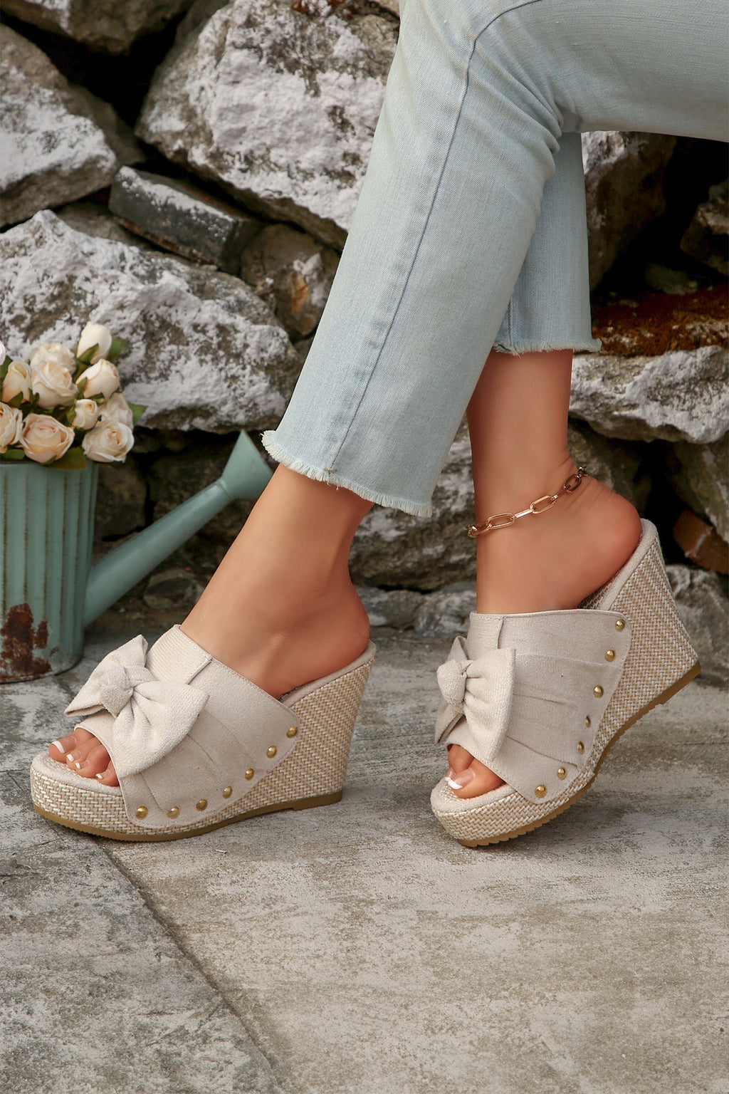 Oatmeal Cute Bow Knot Studded Wedge Platform Slippers