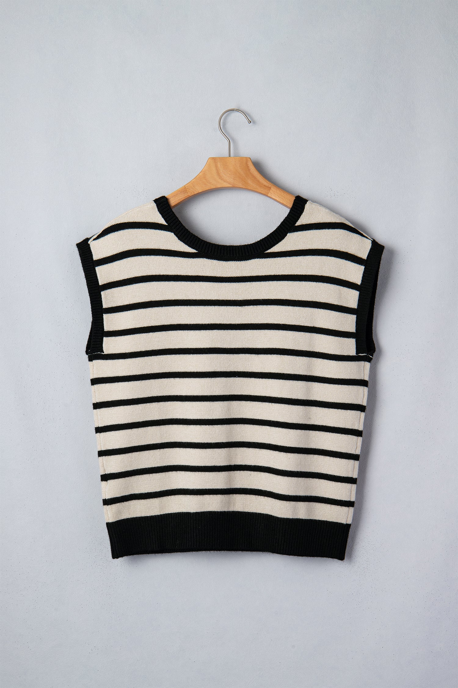 Black Stripe Bow Applique Short Sleeve Sweater